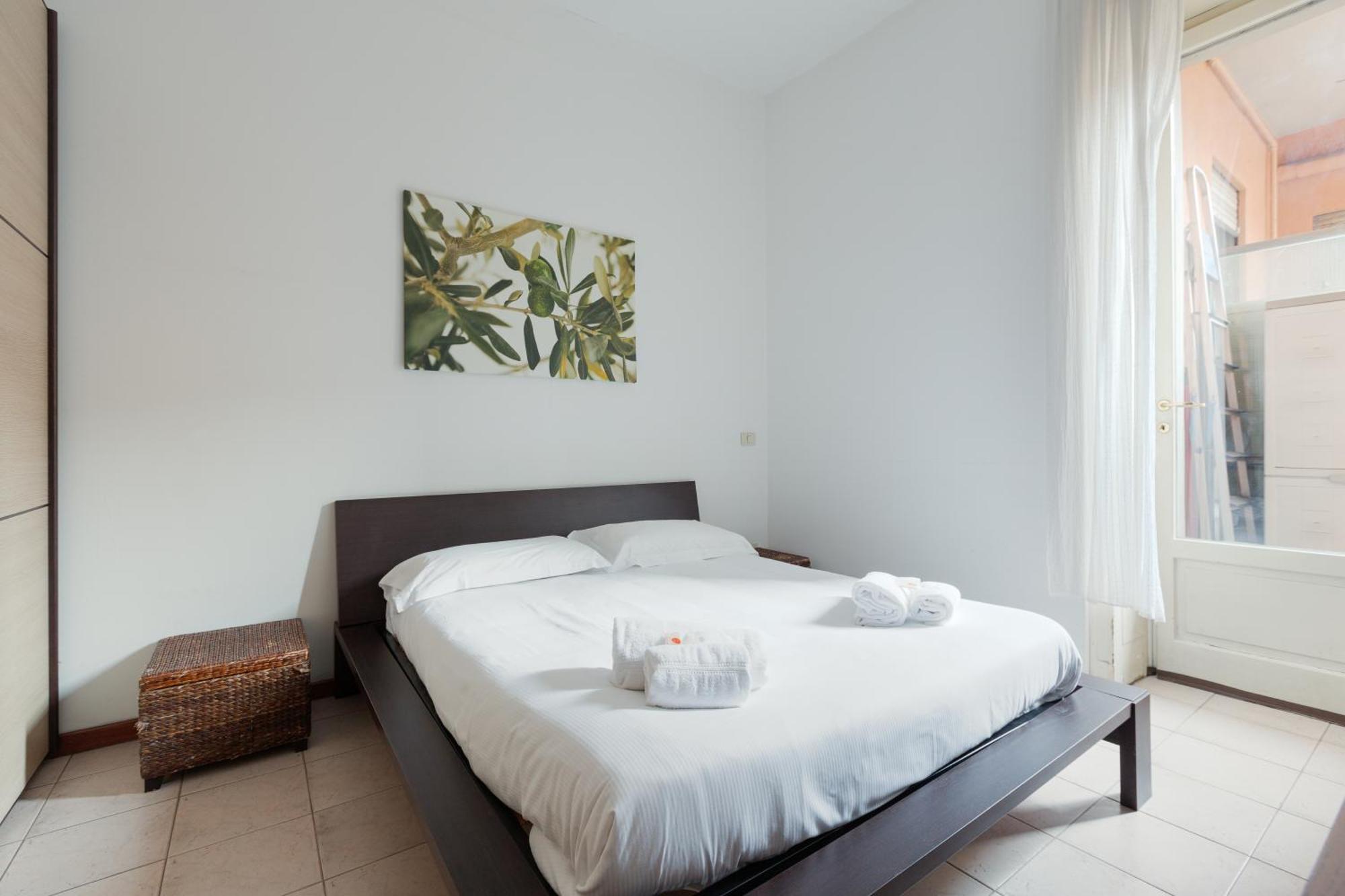 Cosy With Balcony Apartment Milan