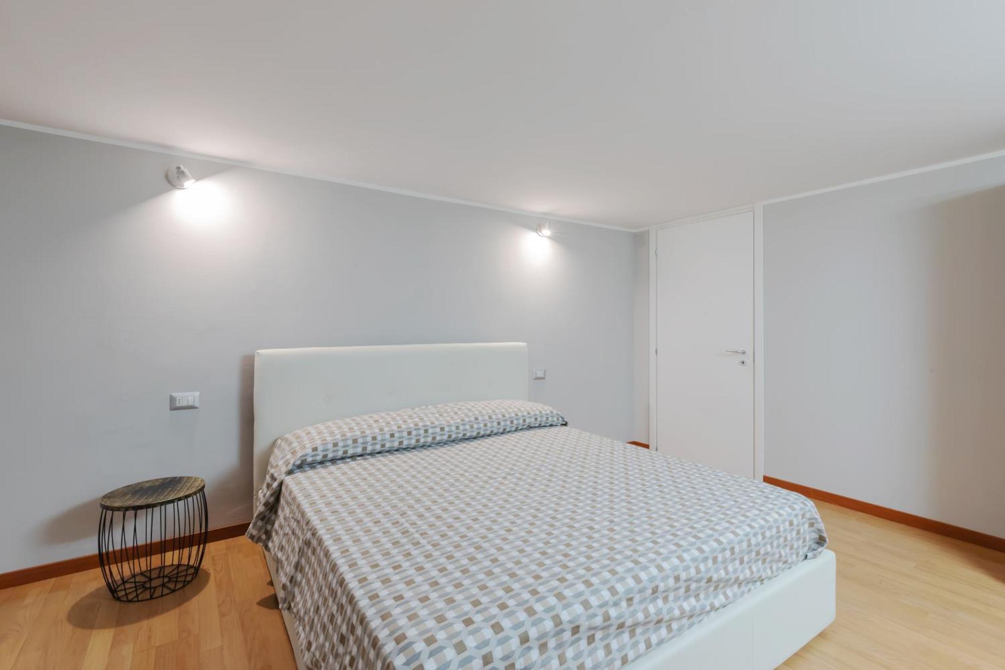 2 Con 2 Bagni Privati - De Angeli * Milan