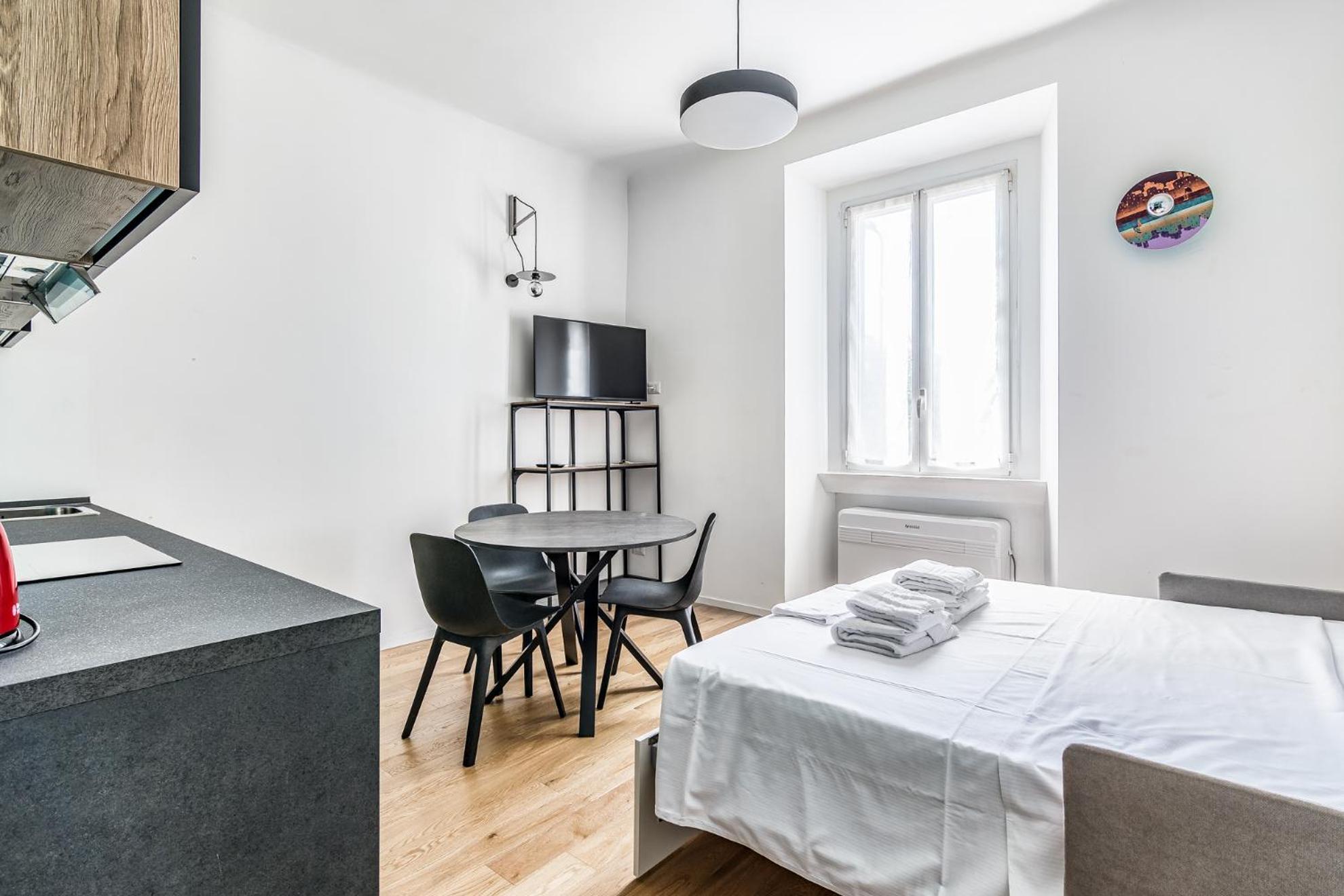 2 Pax San Raffaele Apartment