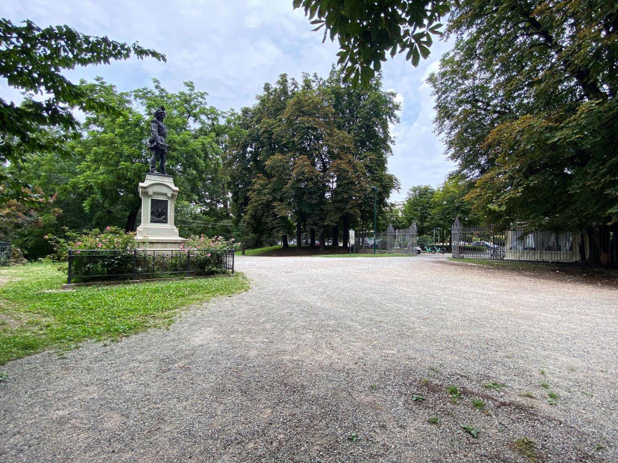 Apartment Tadino Ai Giardini Indro Montanelli By Halldis