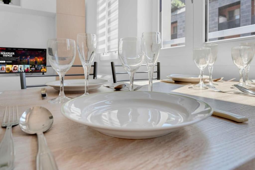 Nuovo E Confortevole, 4pax, Tram 24, Universita Apartment *