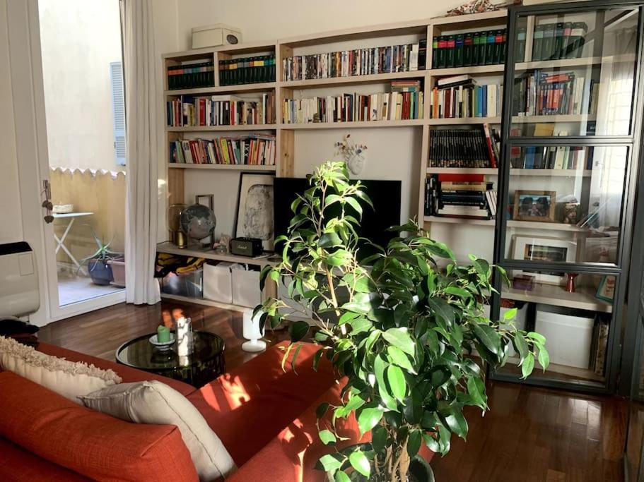 Stylish Next To Moscova Apartment *
