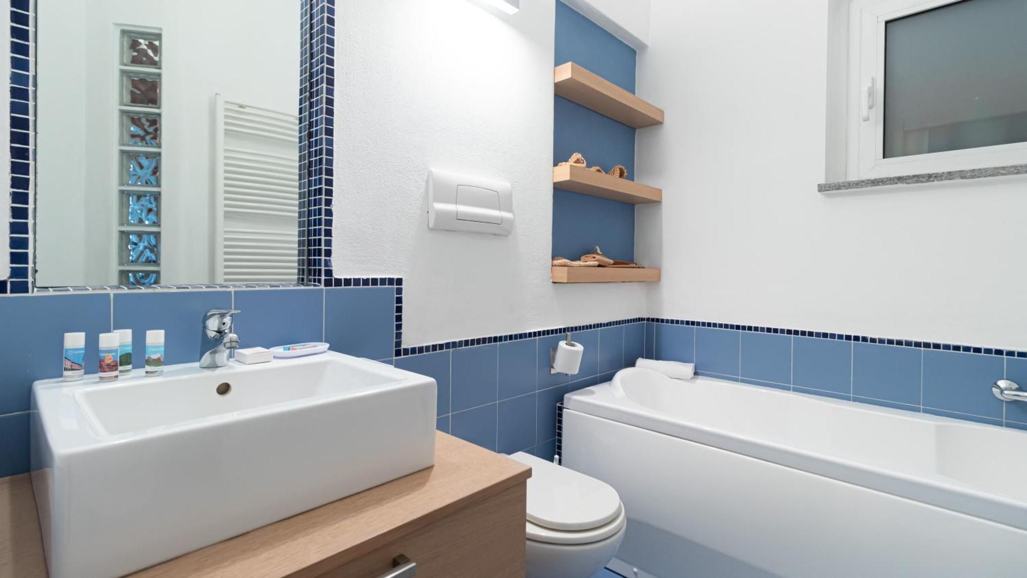 Italianway - Savona 123 Milan
