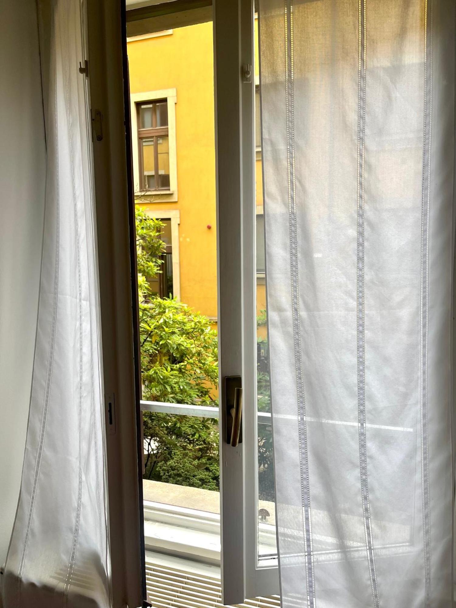 Nest For Two Three Min From Duomo Apartment
