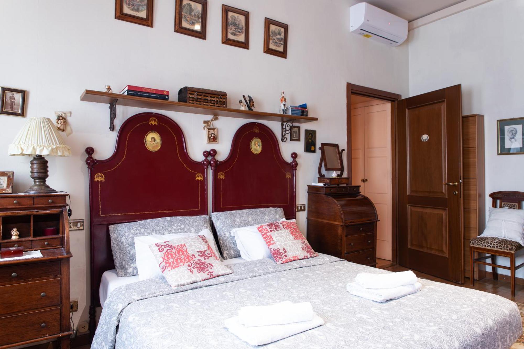 Apartment Duomo Walking Distance Elegant Flat With View