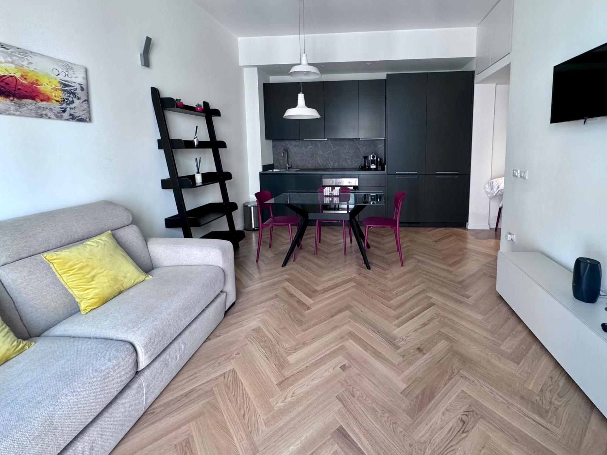 Apartment Cute And Duomo - Red