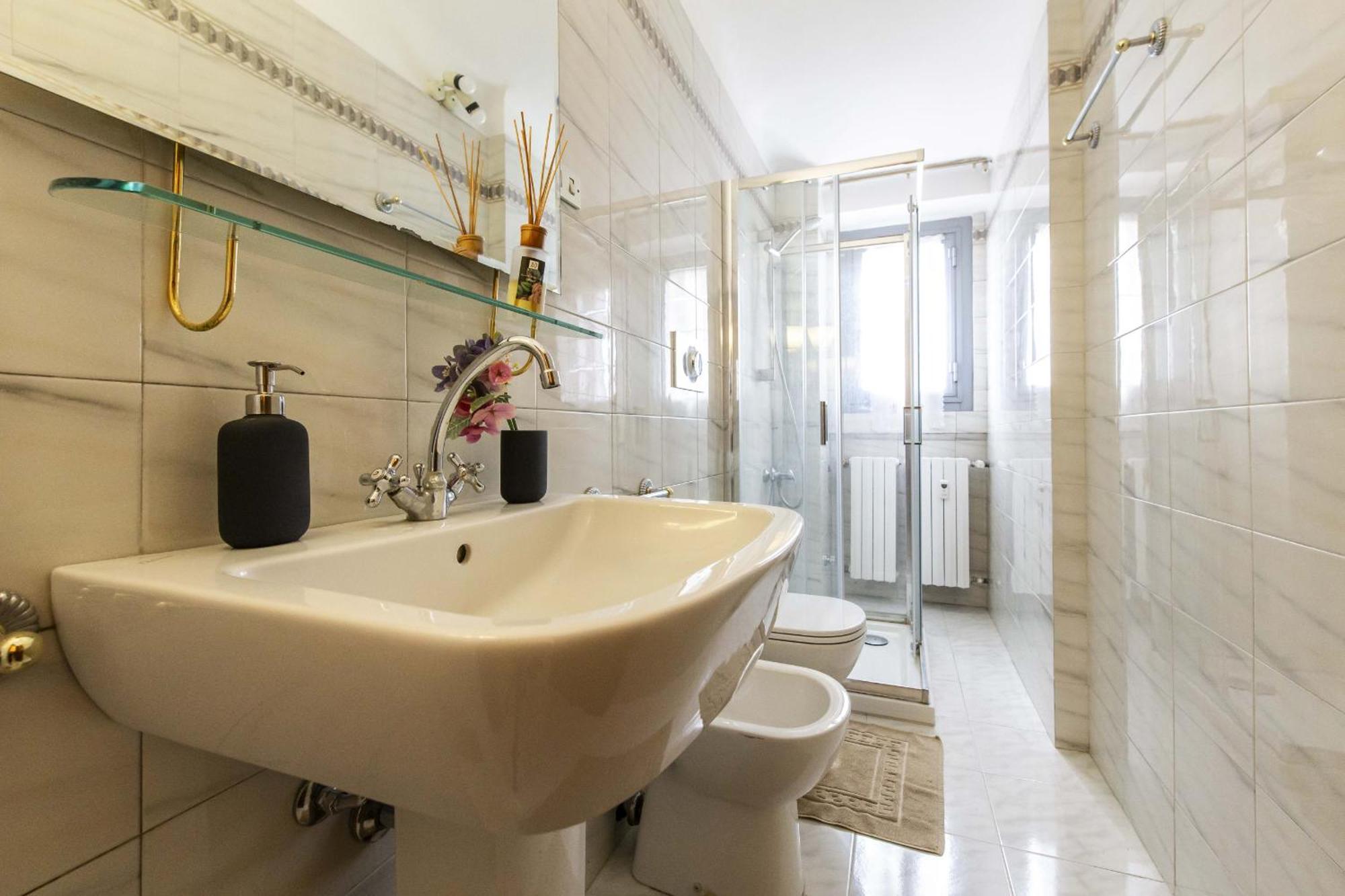 Castelfidardo 8 * Milan