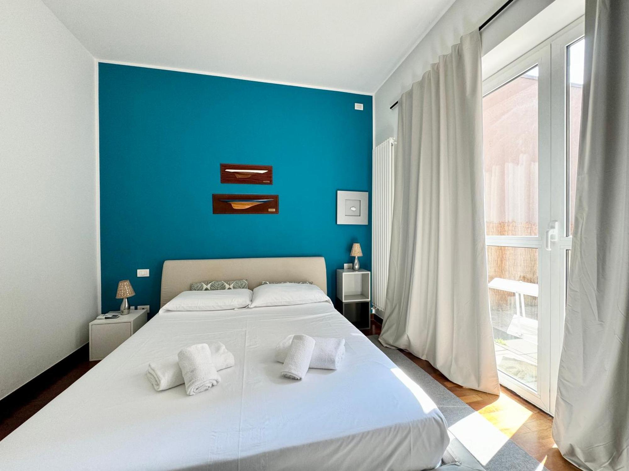 Apartment Oasis In The City- Private Garden *