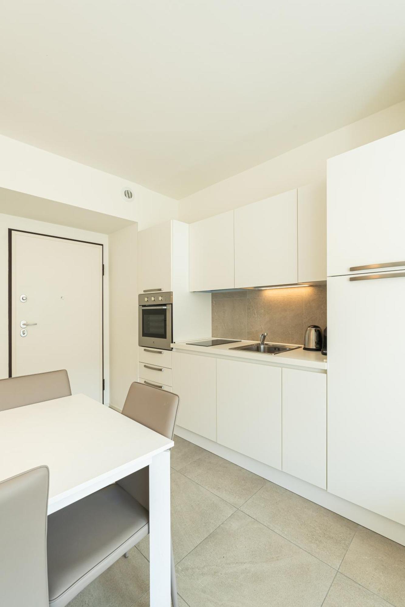 Elegante Bilocale Isola B - Mirable Pm Apartamento Milão