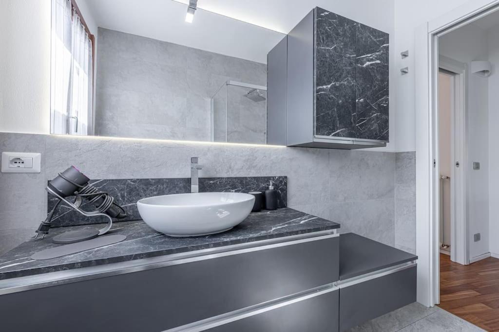 Fa44 - Lux Apt With Big Balcony & Modern Design - * Milan