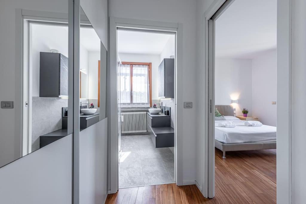 Fa44 - Lux Apt With Big Balcony & Modern Design - *