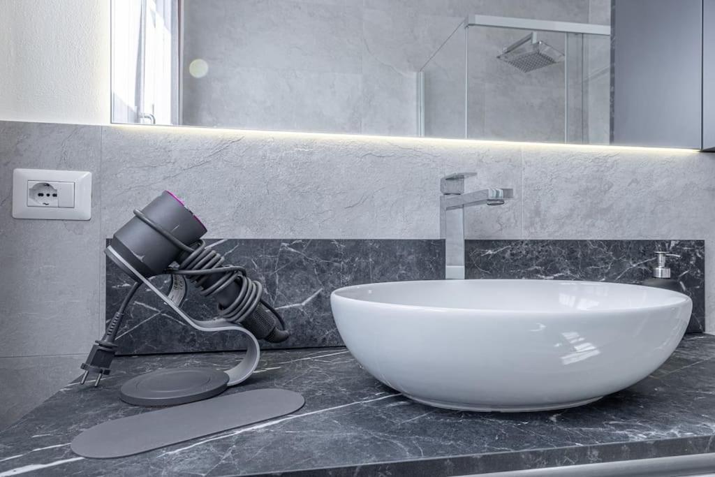 Fa44 - Lux Apt With Big Balcony & Modern Design - Apartment Milan