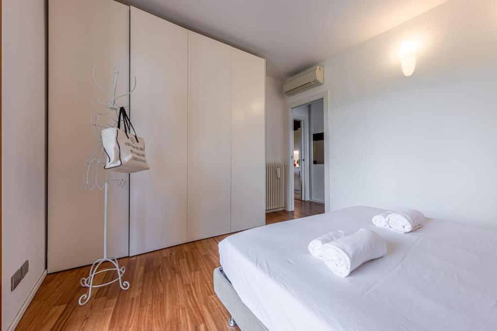 Fa44 - Lux Apt With Big Balcony & Modern Design - * Milan
