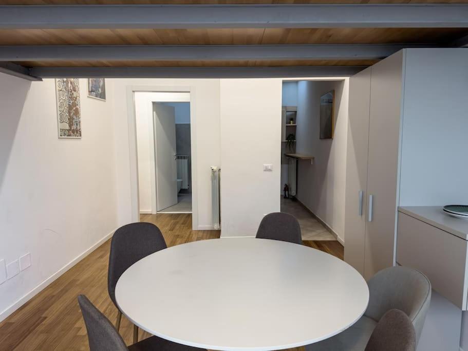 Apartment Brunacci Suite, 5 Min To Navigli *