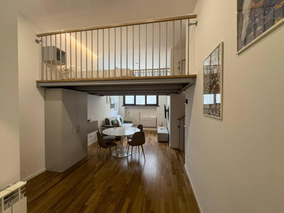Apartment Brunacci Suite, 5 Min To Navigli *