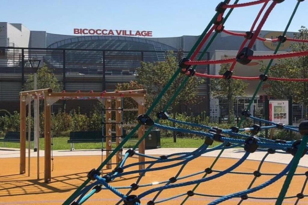 13th Floor, Garage Gratis, Metro M5 A 200mt, Giardino Giochi, Bicocca * Milan