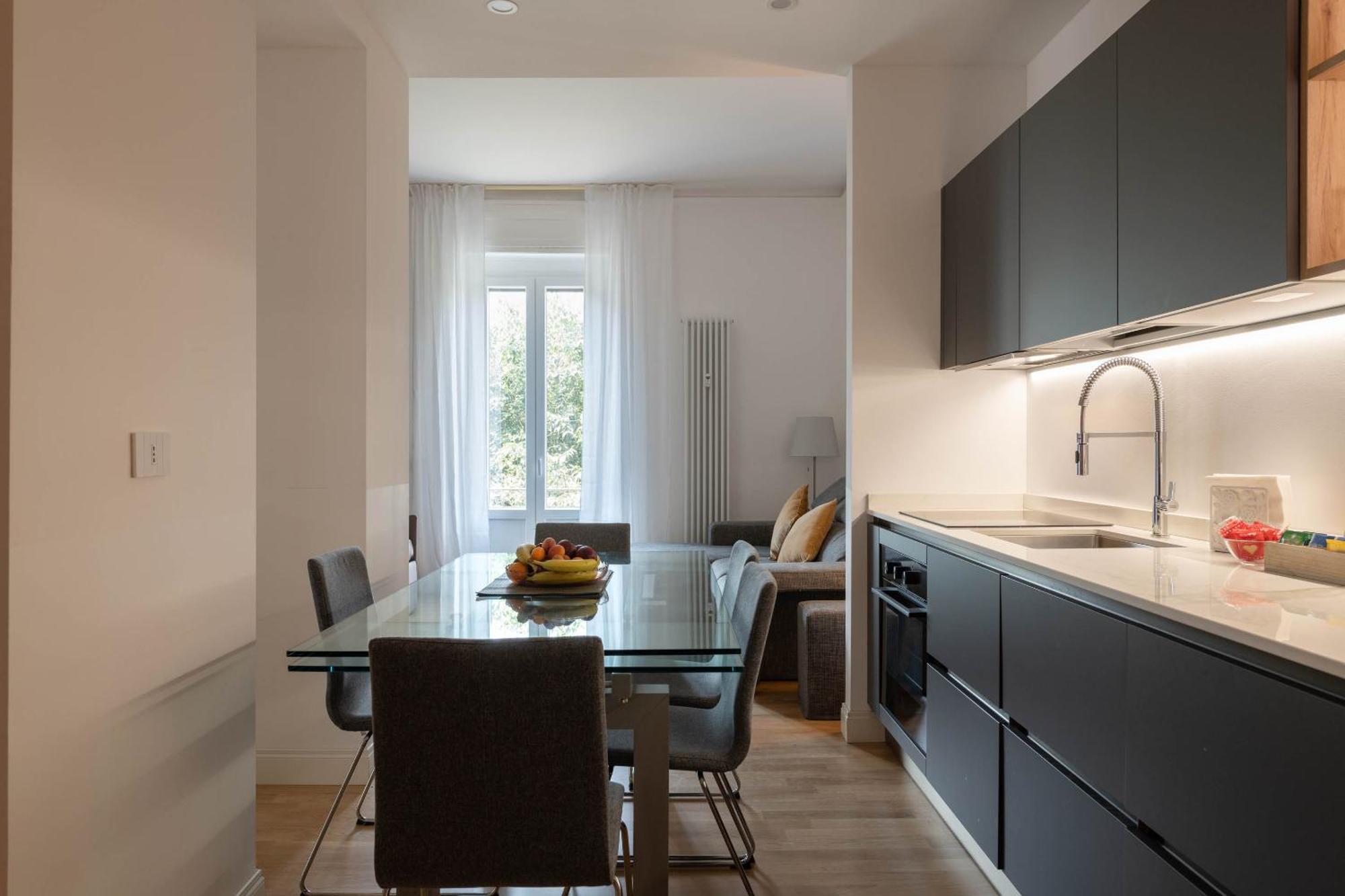 Apartment Heart Duomo Missori Milan