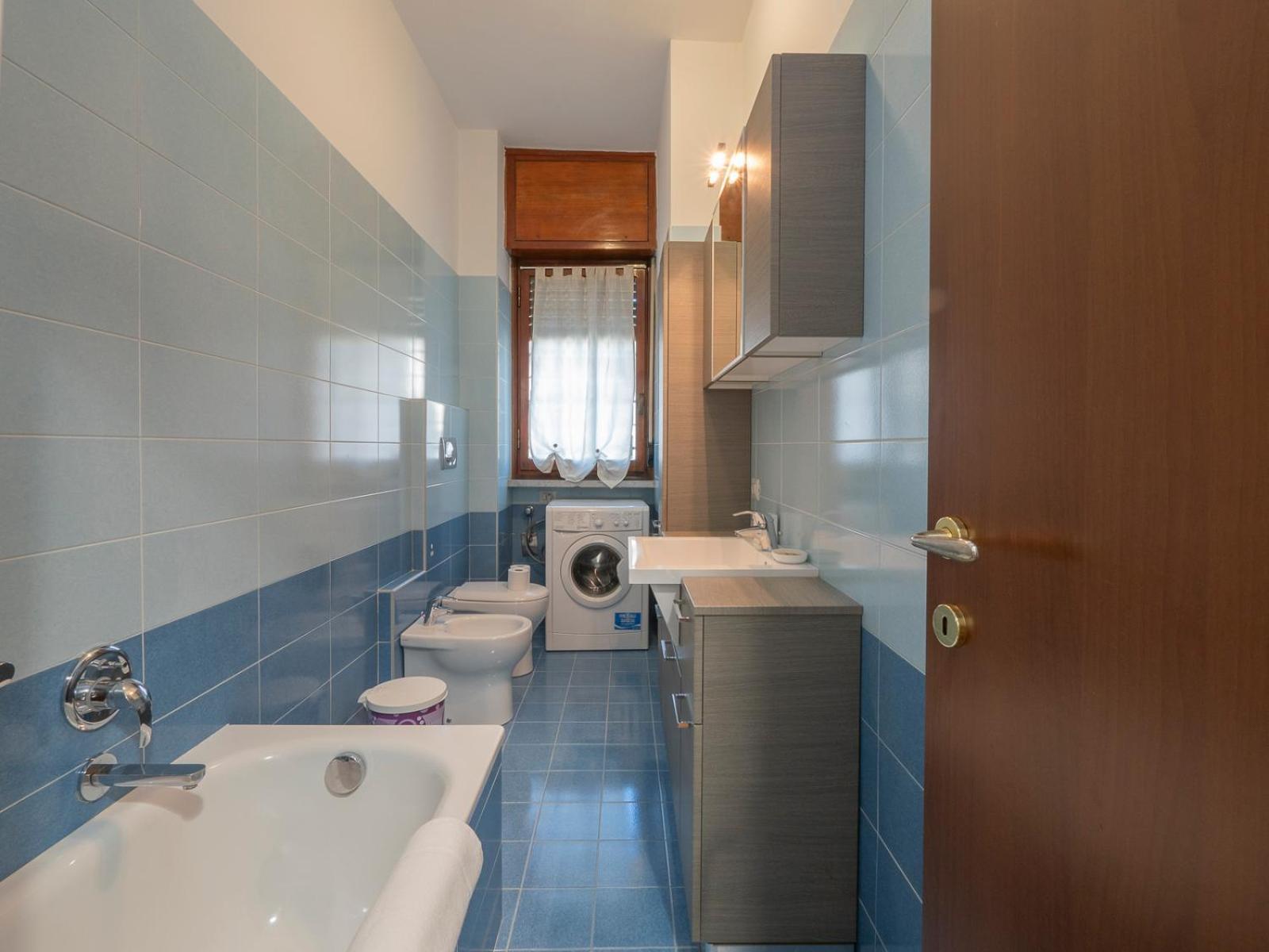 Xenia - Renovated Two-room In Fiera Area Apartment Milan