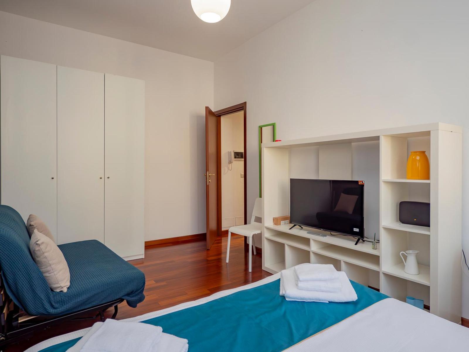 Apartment Xenia - Renovated Two-room In Fiera Area Milan