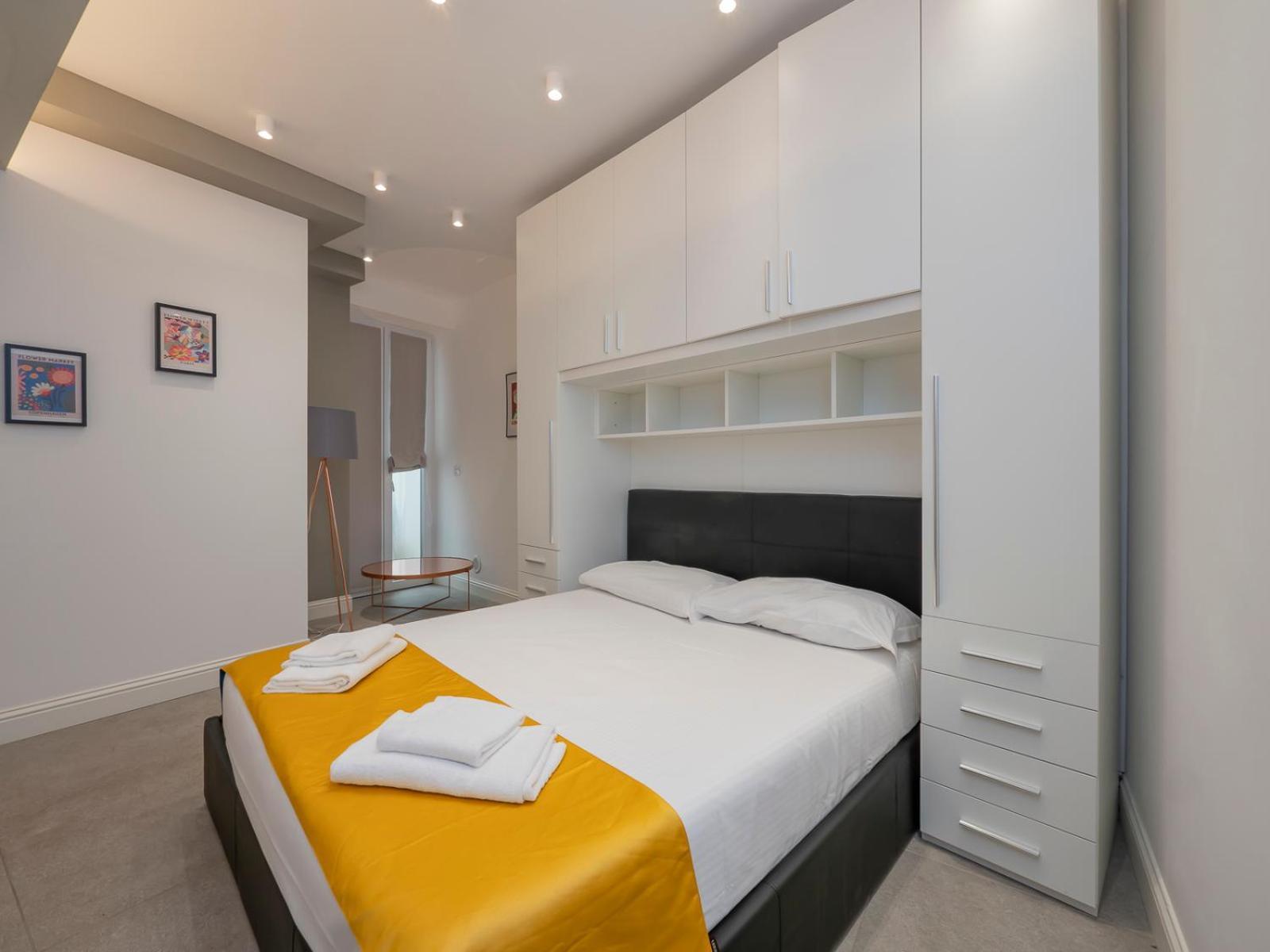 Apartment Xenia - Elegant Three-room In Moscova Area Milan