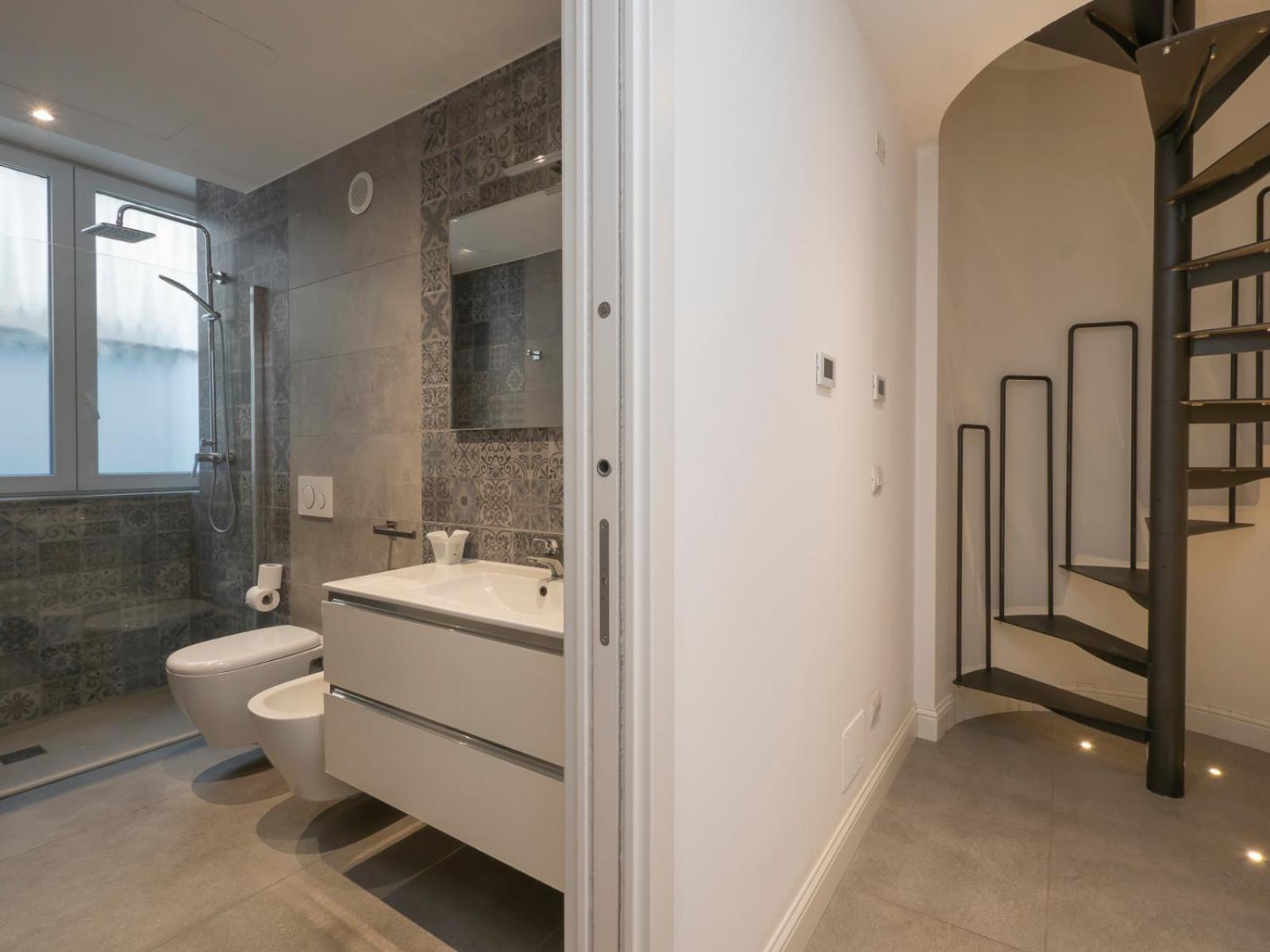 Xenia - Elegant Three-room In Moscova Area * Milan