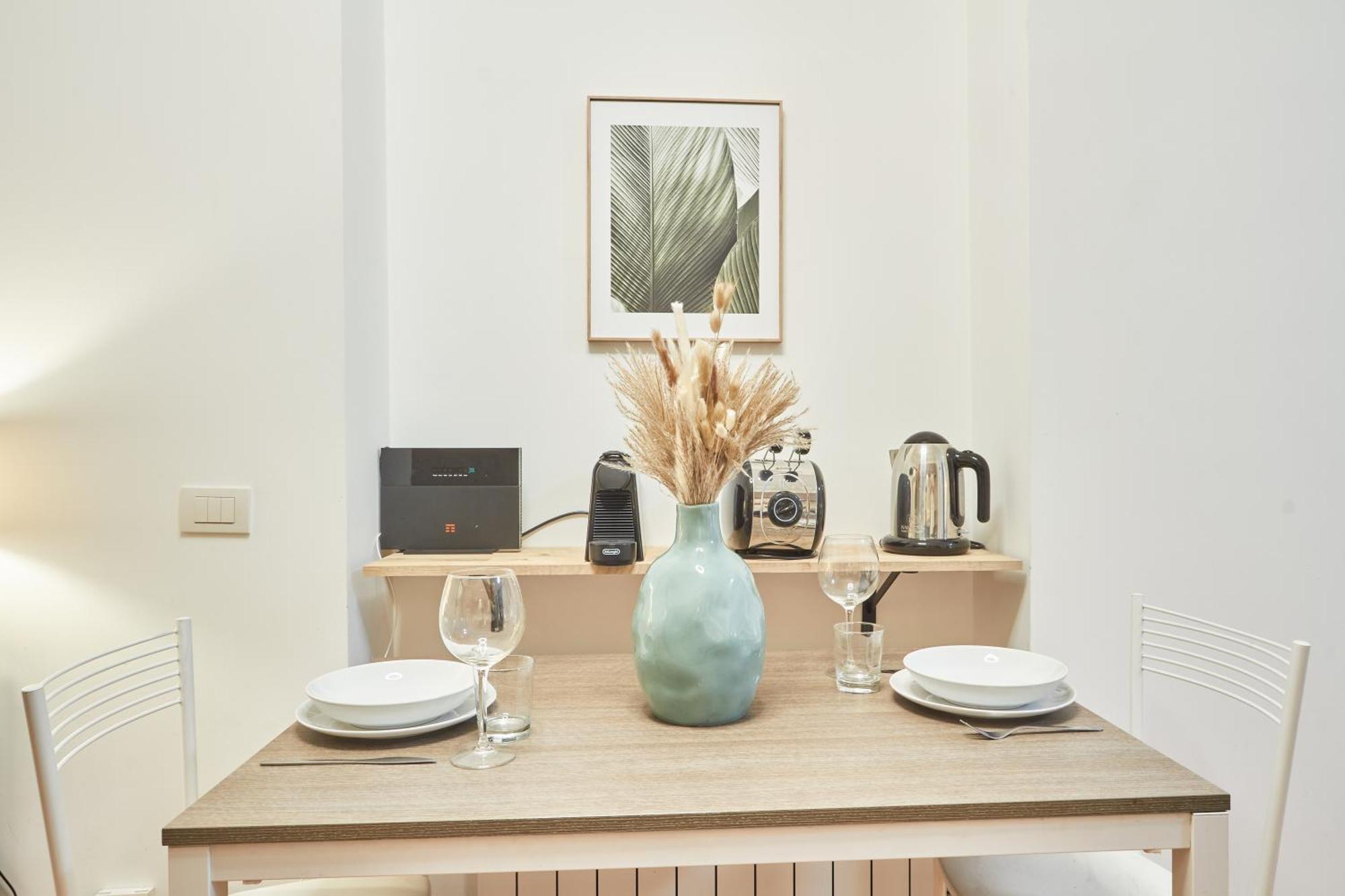 Apartment Easylife - Accogliente Monolocale Con Arredamento Minimal In Zona Stazione *