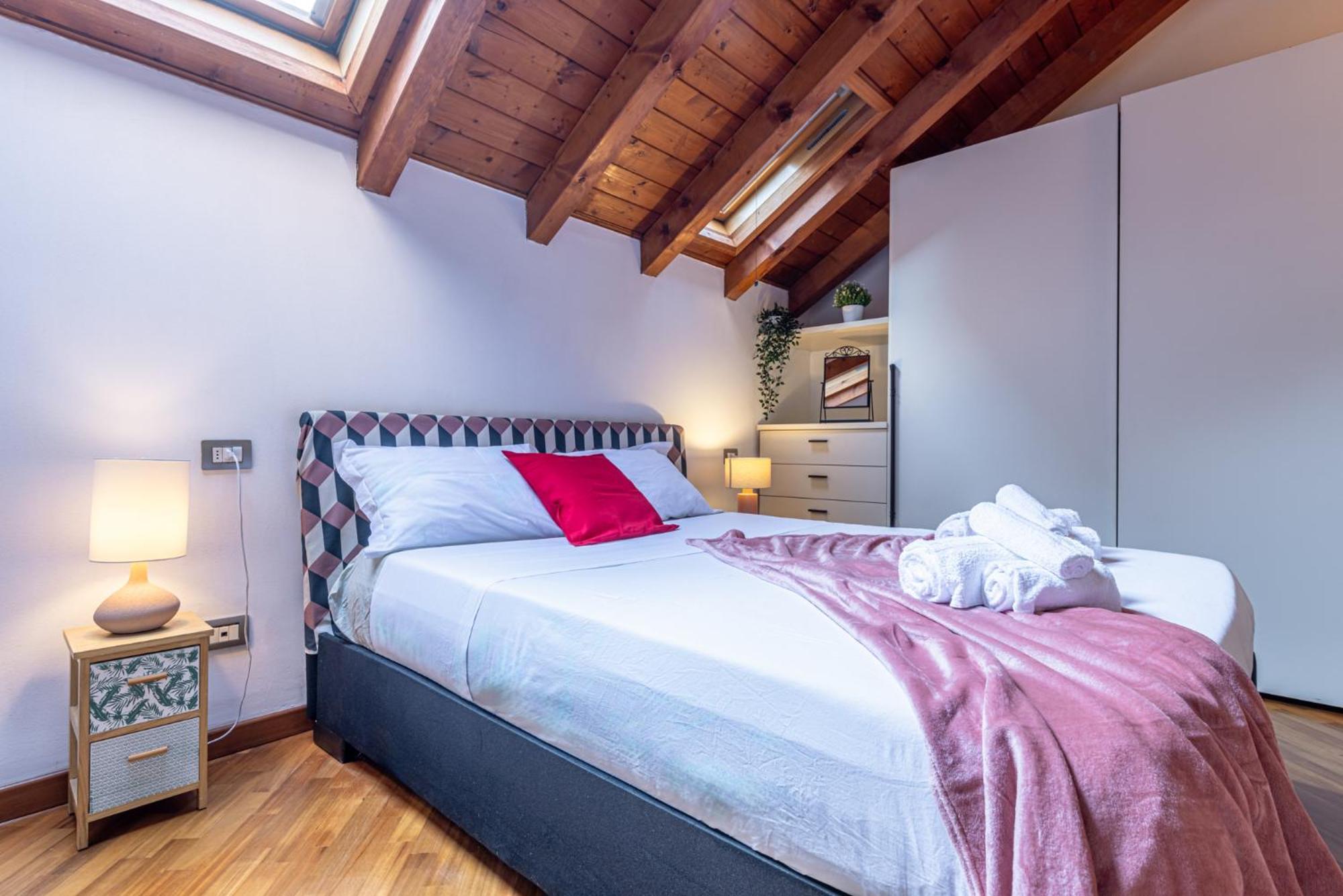 Romantic Navigli - 15min Duomo - Free Parking Milan