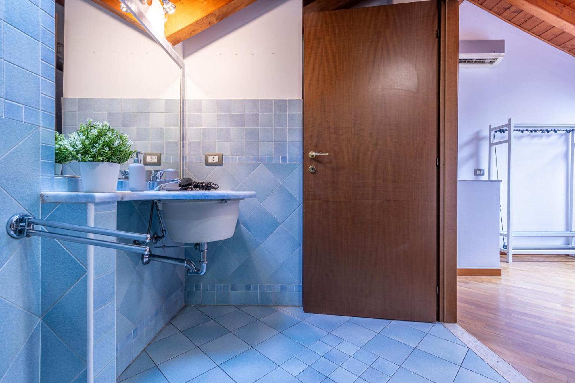 Romantic Navigli - 15min Duomo - Free Parking Apartment *