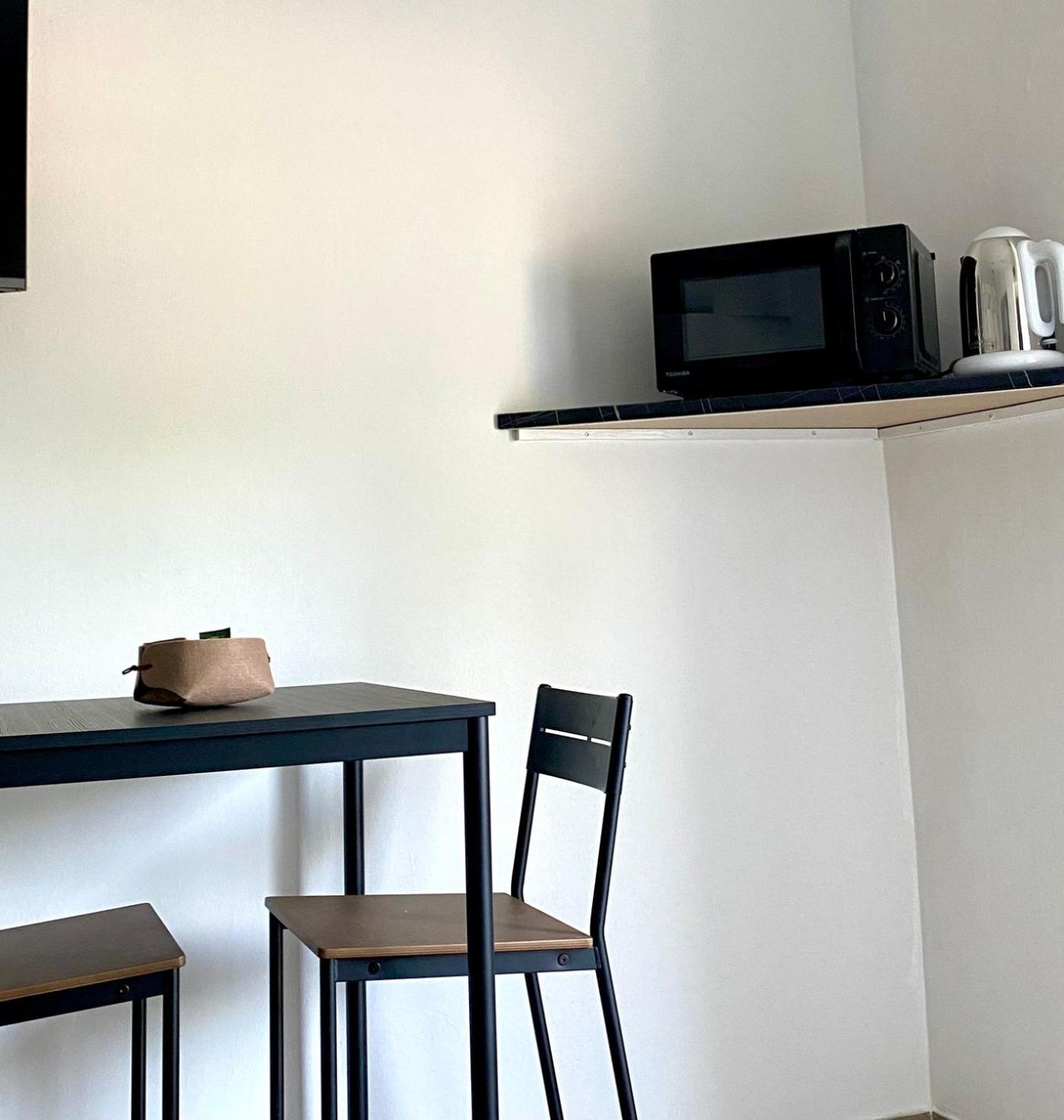 Moderno Ed Elegante Loft Con Balcone *