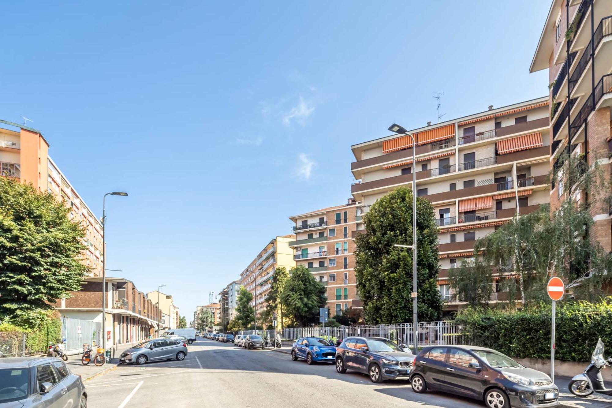 Forlanini M4 Modern With Balconies * Milano