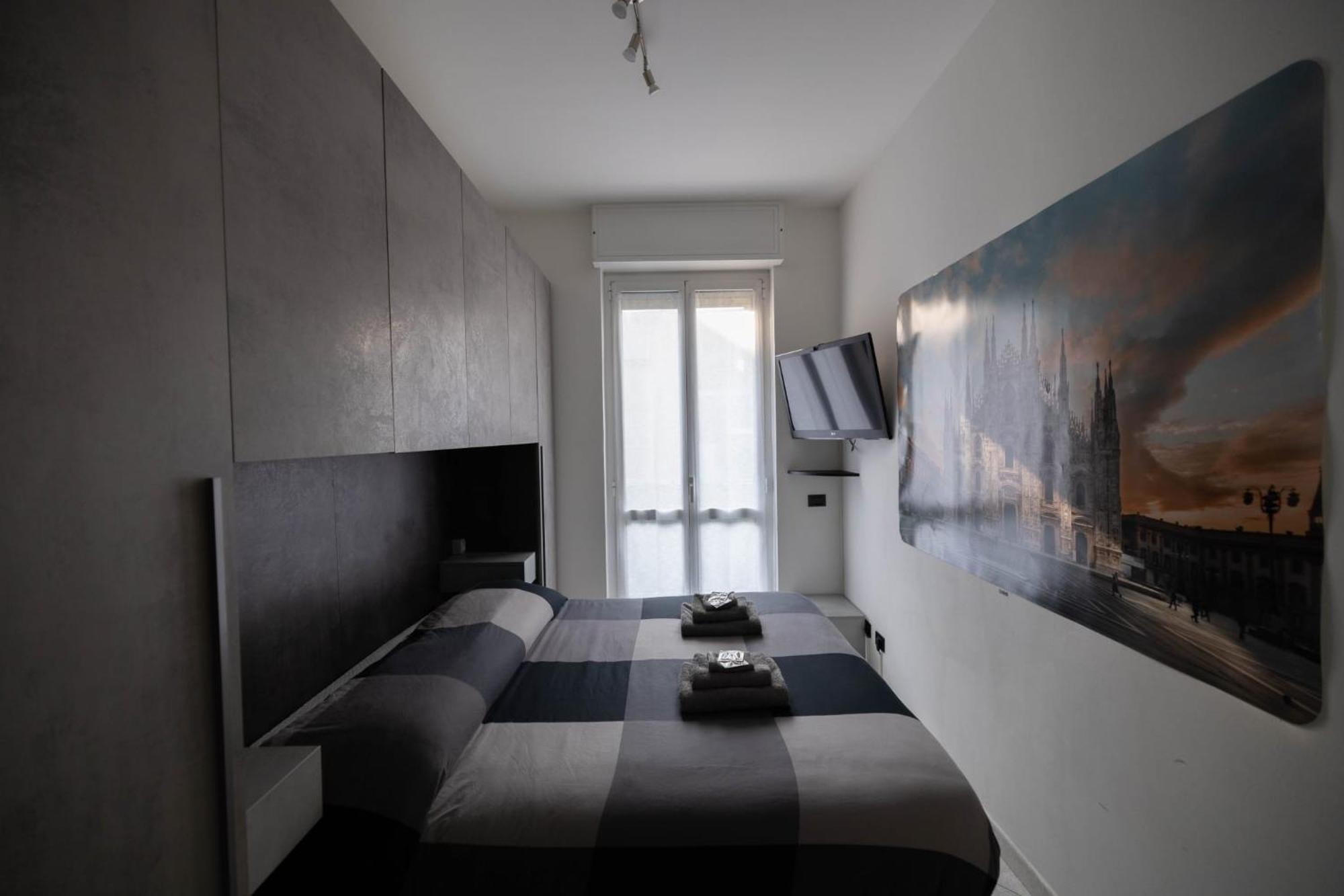 Spazioso Con Terrazzo Navigli , Bocconi Appartamento *