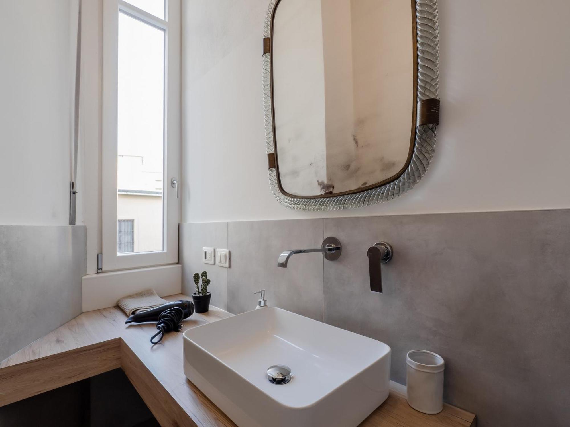 Modern 150m From Turro M1 * Milan