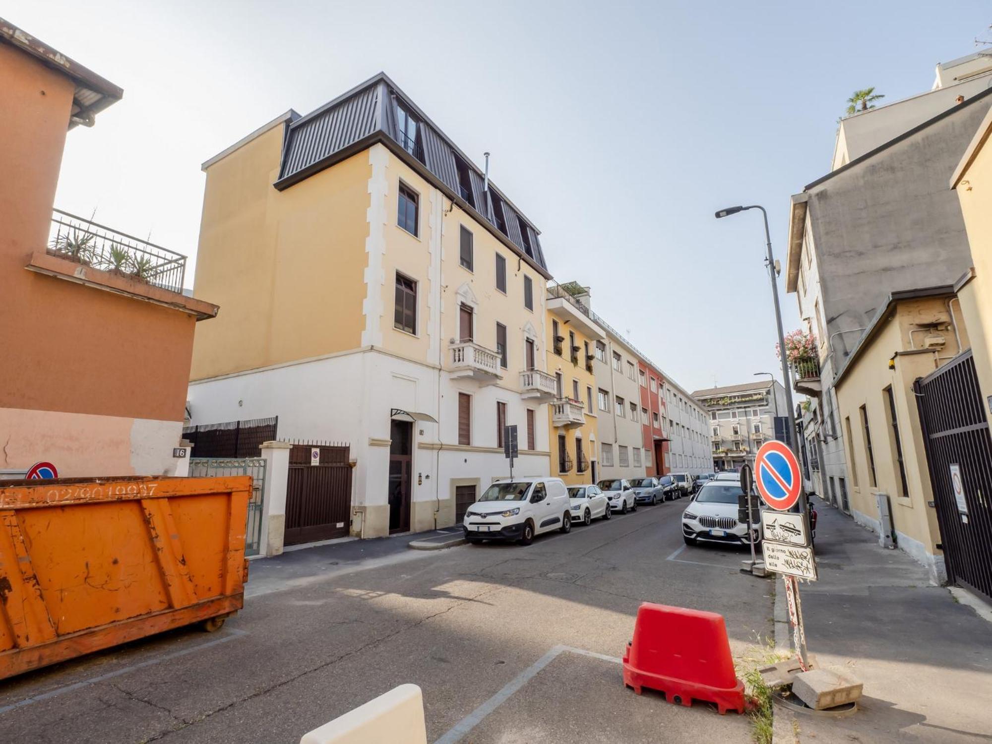 Apartment Modern 150m From Turro M1 Milan