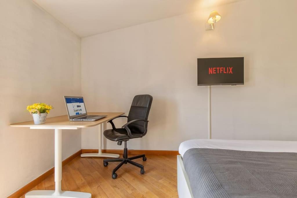 Unique & Strategic Flat, 50m From M4 Station Apartment Milan