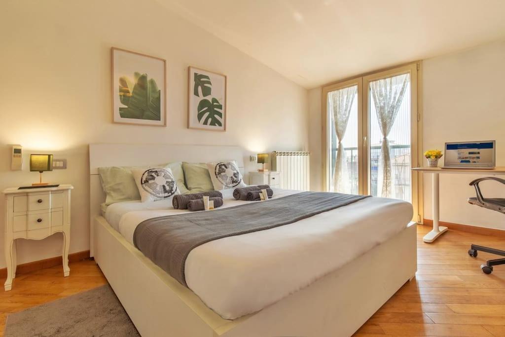 Unique & Strategic Flat, 50m From M4 Station * Milan