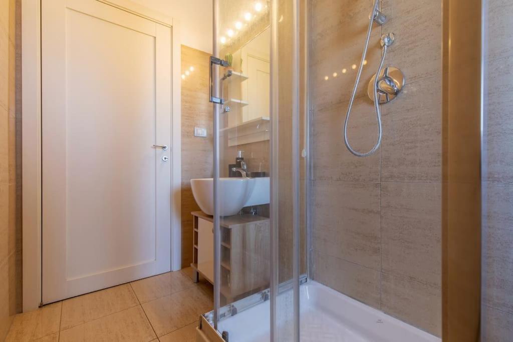 Unique & Strategic Flat, 50m From M4 Station * Milan