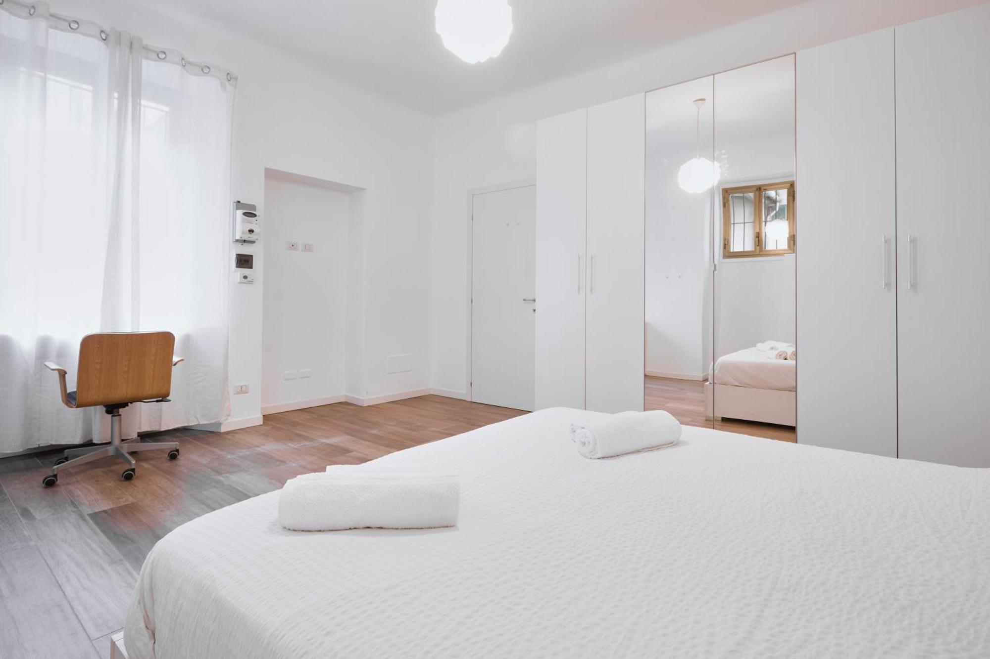 Apartment La Casa Di Ringhiera In Centro Milan