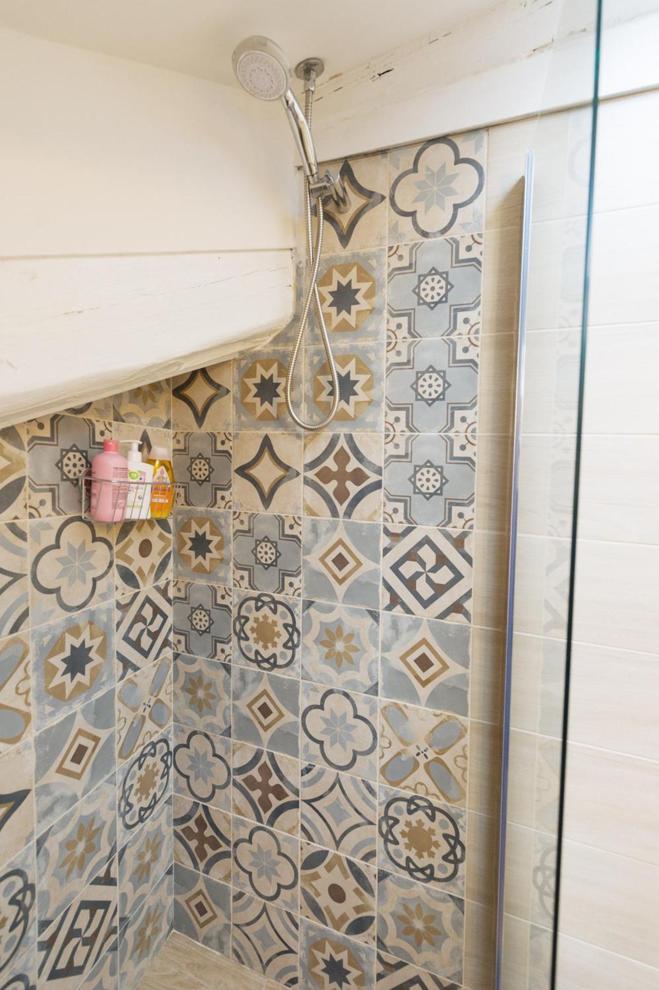 Apartment Deluxe Attic For 2, With Amazing Terrace And Poweful Wi-fi - Very Near The Metro, Position, Very Well Connected To Train Stations And Malpensa, Linate And Begramo Airports Milan