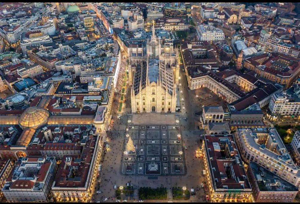 - M3 Sondrio, Duomo 10 Minuti Apartment Milan