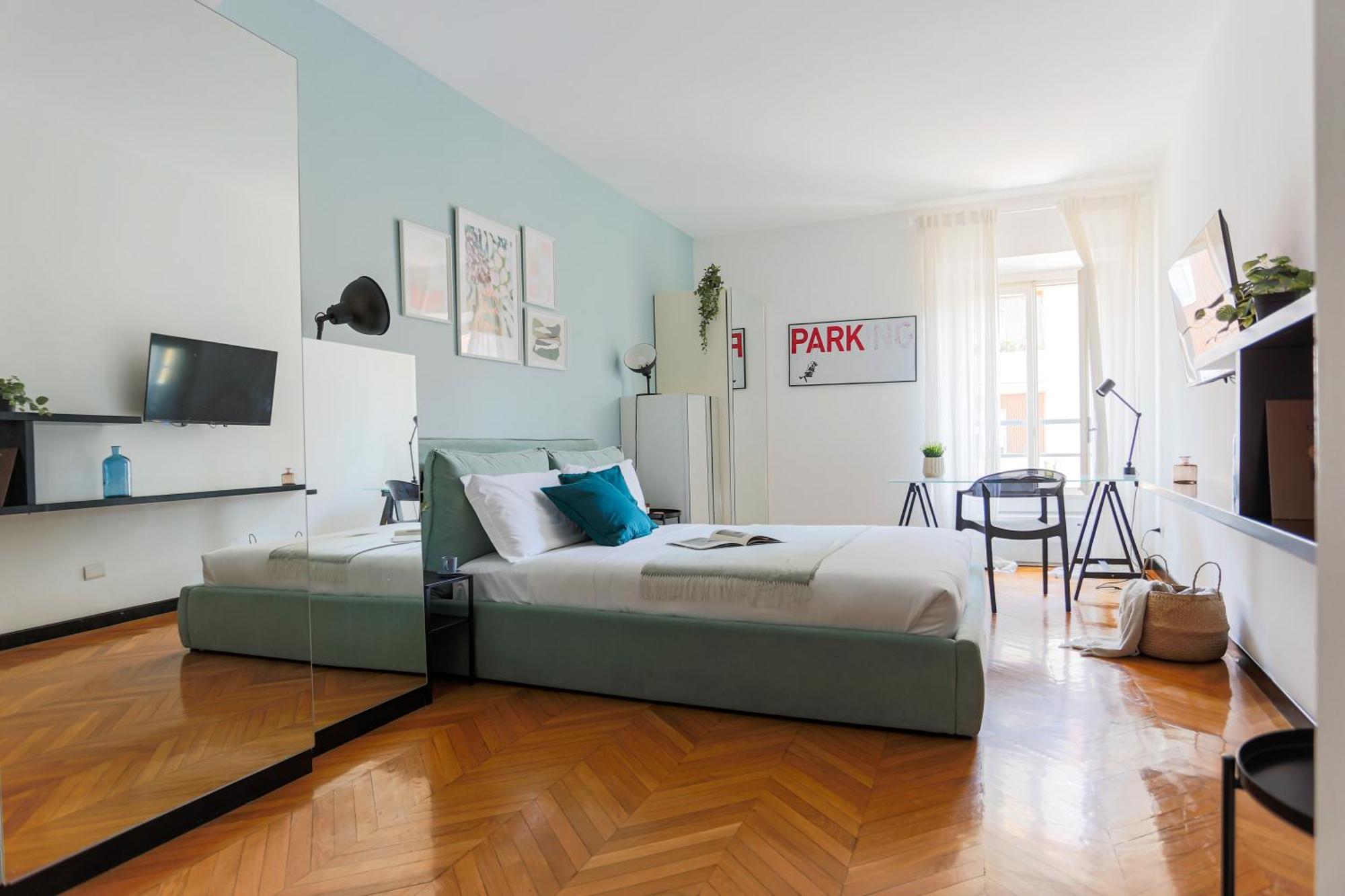 The Rent - Colorful In Station Apartment Milan