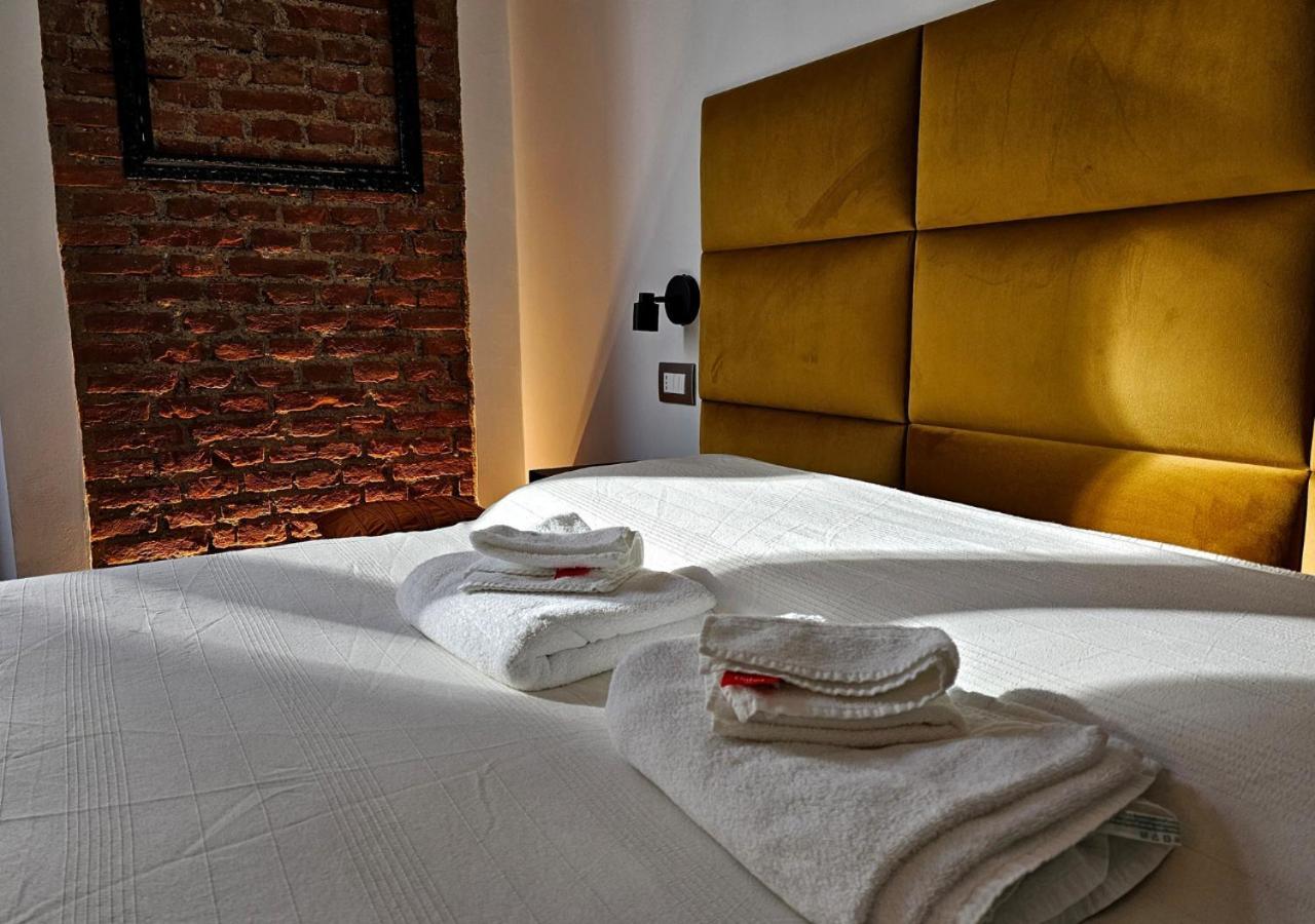 Eanna Scalo Porta Romana Prada Apartment