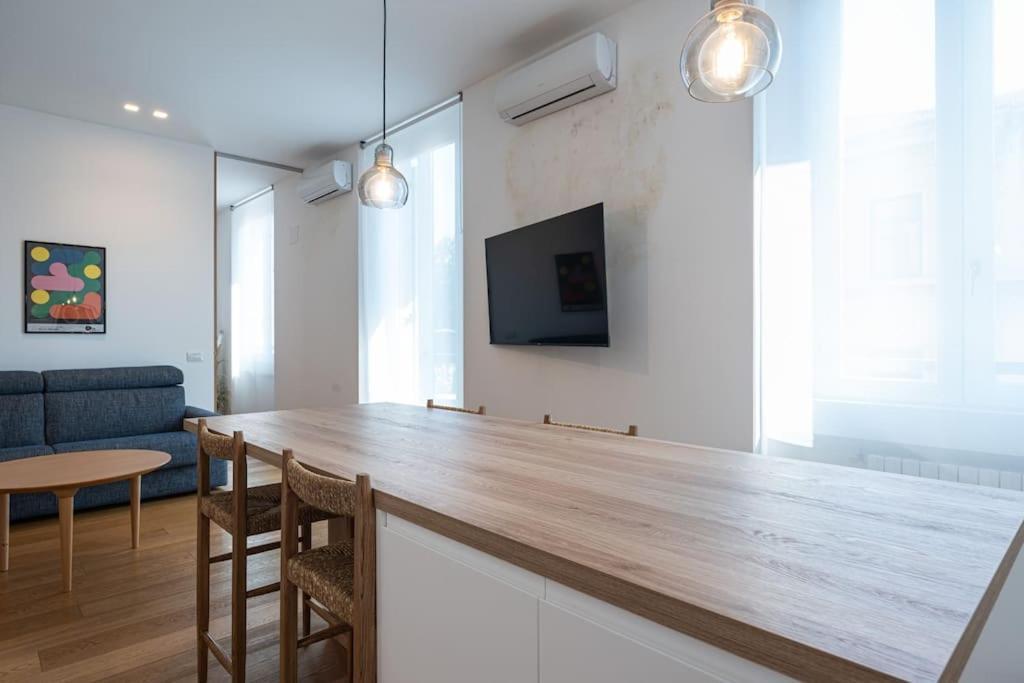 Apartment Splendid One Bedroom De Angeli 2nd Fl - Mirable Pm Milan