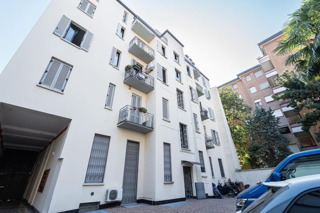Splendid One Bedroom De Angeli 2nd Fl - Mirable Pm *