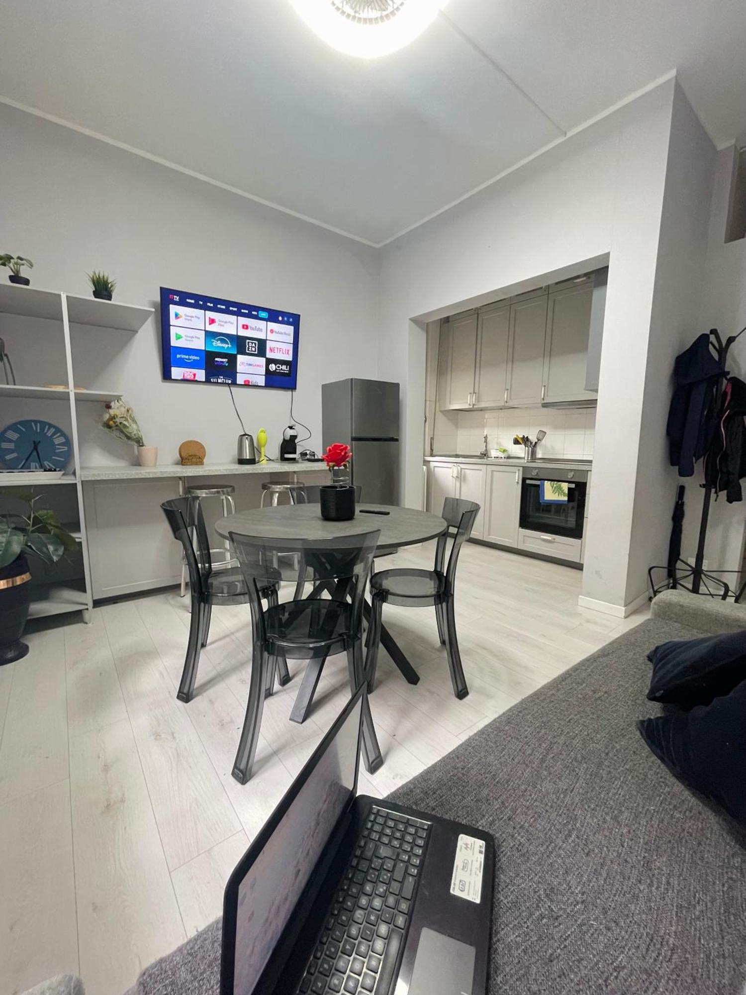 Apartment 22cap *