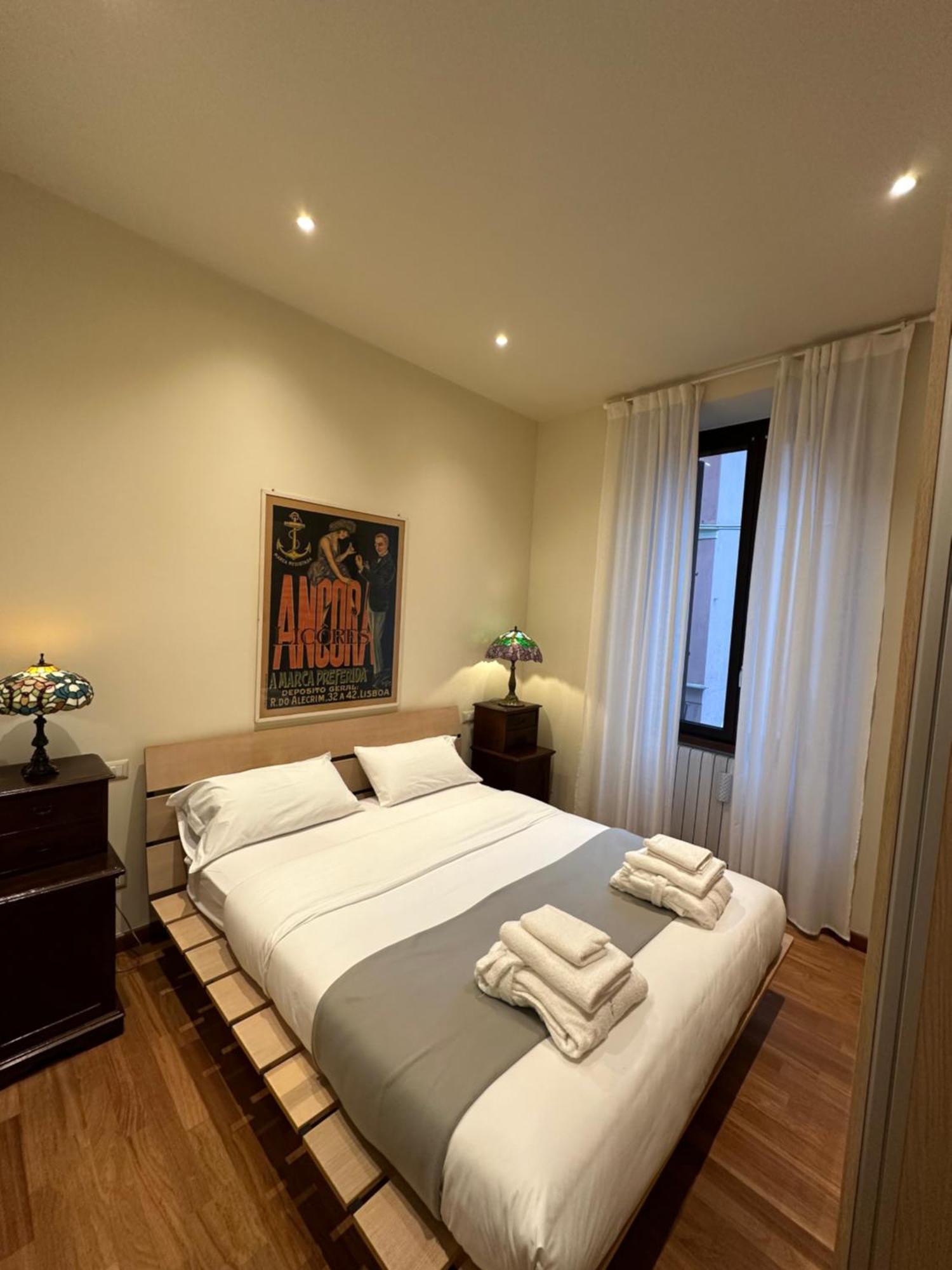 First Moon-emme Loft Apartment