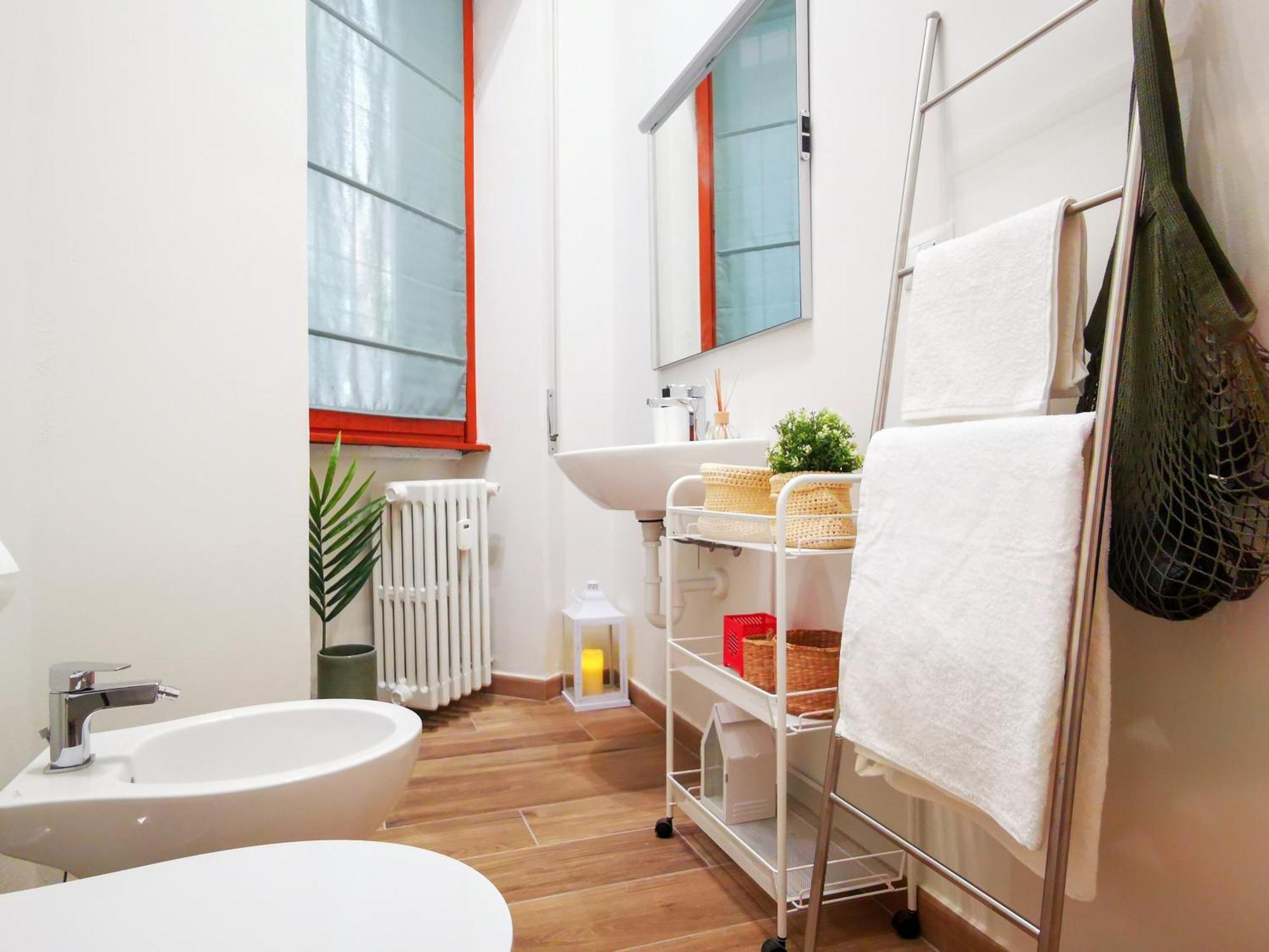 Spacious 50 Meters From The Metro Apartment *
