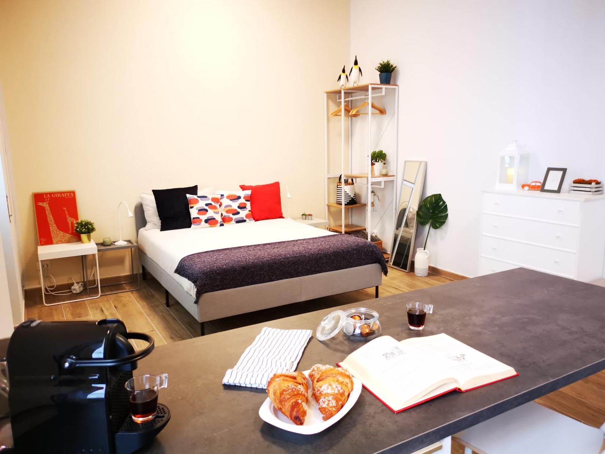 Spacious 50 Meters From The Metro *