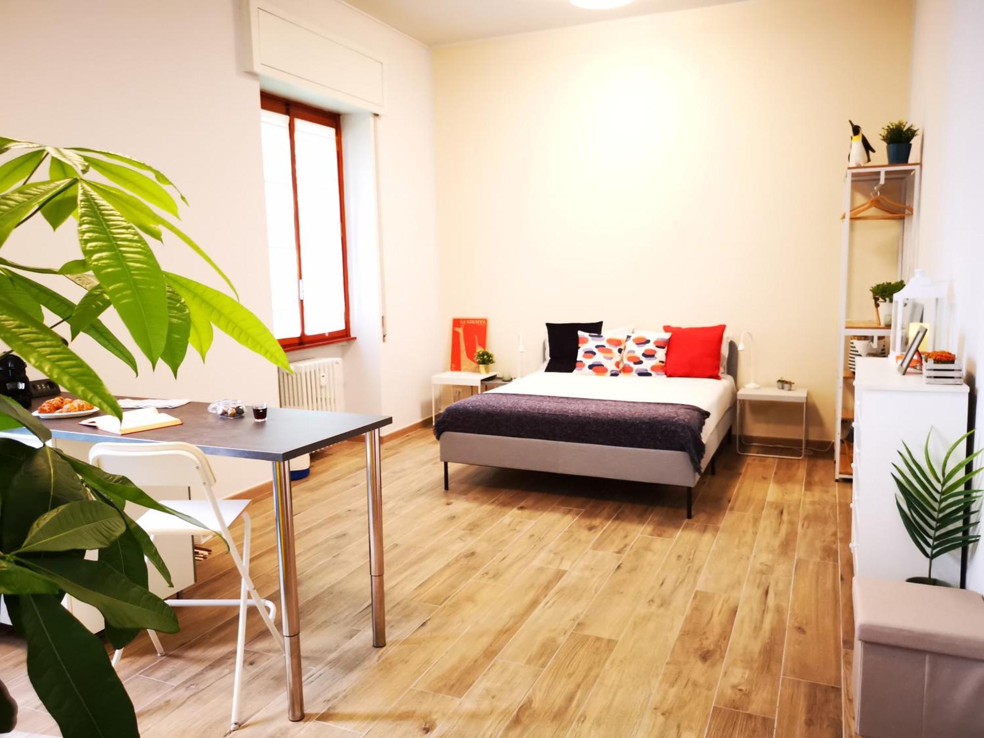 Spacious 50 Meters From The Metro Milan