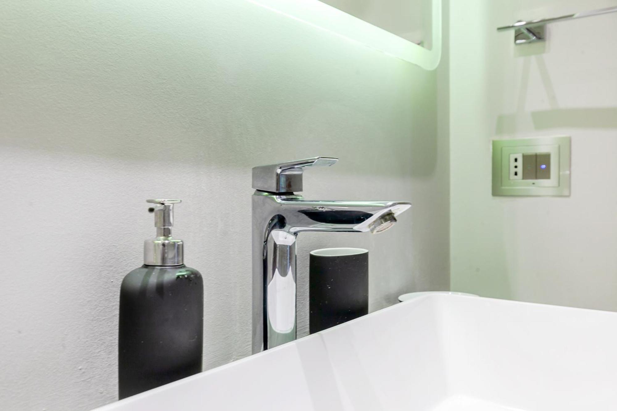 San Babila Executive - Discover The Historic Centre Of Apartamento *