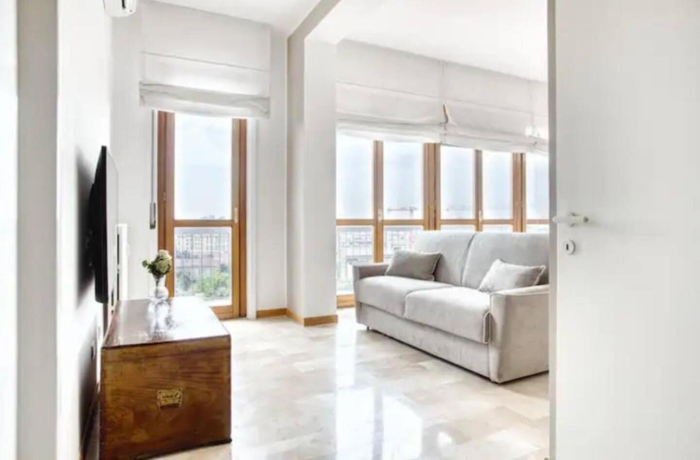 Amazing Center Skyline Apartment Milan